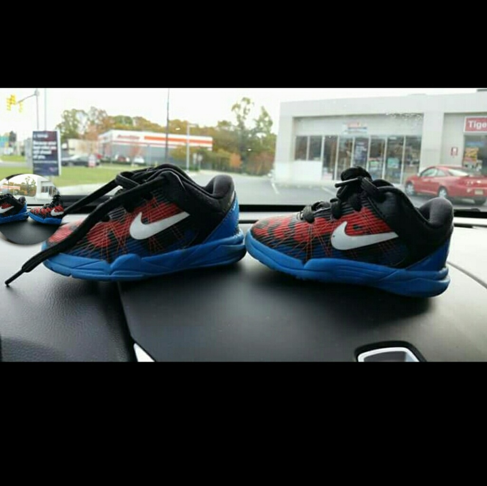 Nike sneakers 5toddler
